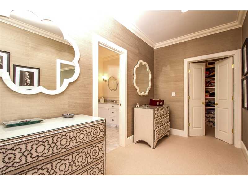 What's not to love about a luxurious dressing room.