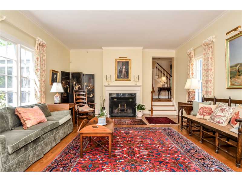 Over sized living room with high ceilings.  I am thinking about all that new Mary Macdonald fabric and trim in this room.  Gorge!