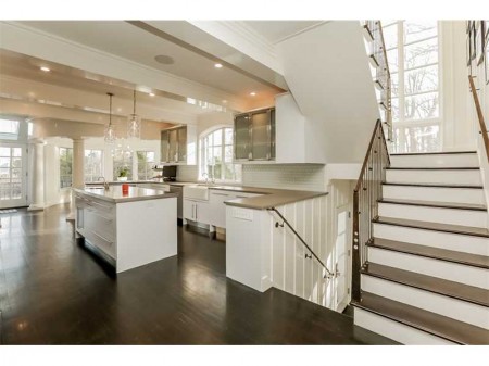 Sleek and sexy, the kitchen showing it's modern side. Oh, yes, and with views of the water to die for!