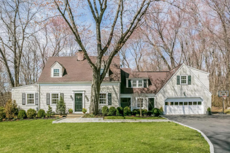 Great curb appeal here at 17 Miller Road. They have beautifully laid Belgian Block along the walkway to the front and side door.