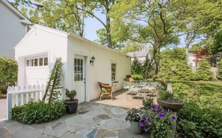 So charming! Love this terrace dining room.