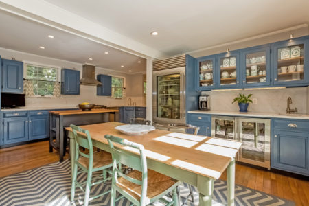 Top of the line appliances, lots of space and sunshine make this kitchen a highlight.